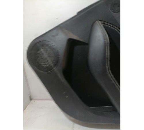 Обшивка двери задняя правая