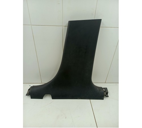 Обшивка центральной стойки правая нижняя