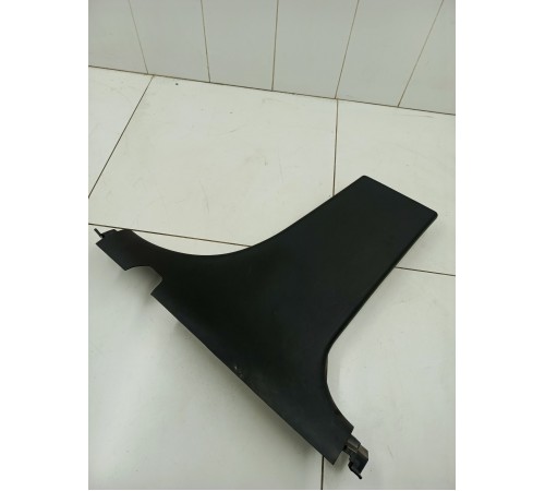 Обшивка центральной стойки правая нижняя