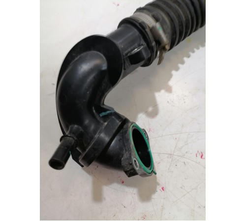 Патрубок воздушного фильтра