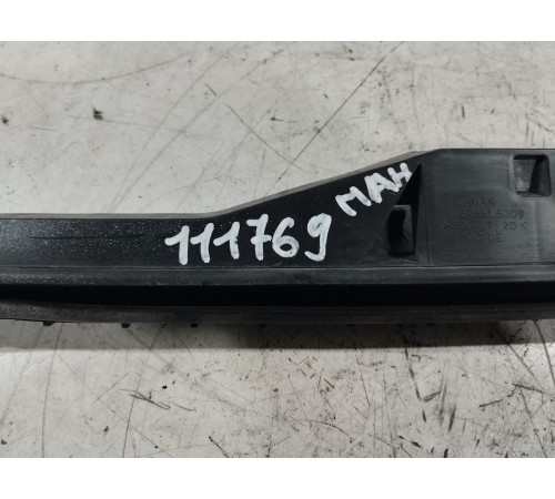 Направляющая стекла двери левая