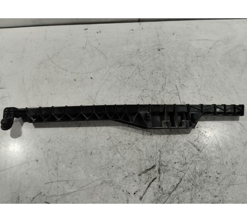 Направляющая стекла двери левая