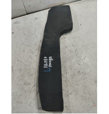 Уплотнитель крыла левый