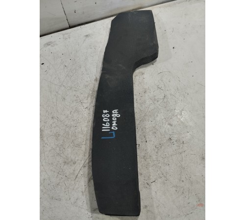 Уплотнитель крыла левый