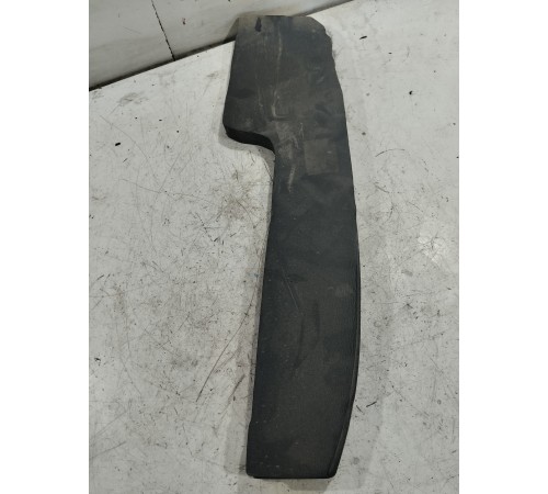 Уплотнитель крыла левый