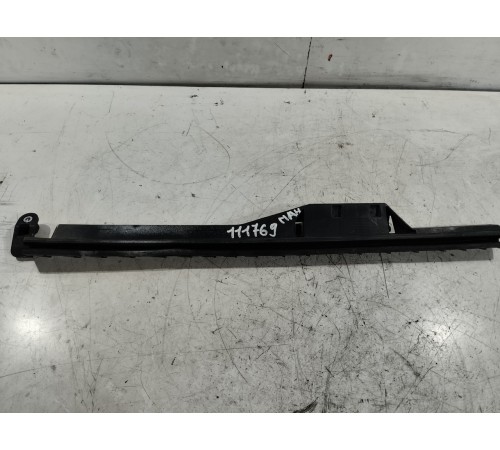 Направляющая стекла двери левая