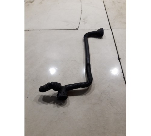 Патрубок системы охлаждения