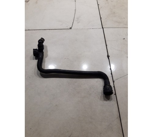 Патрубок системы охлаждения