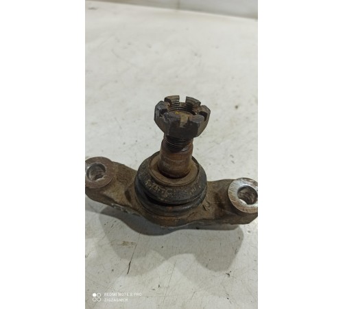 Опора шаровая правая