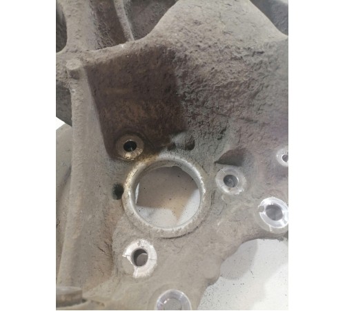 Кулак поворотный задний правый