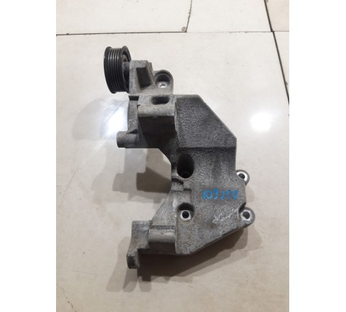 Кронштейн(крепление) генератора