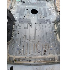 Ниша багажника (запасного колеса)