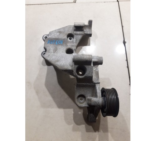 Кронштейн(крепление) генератора