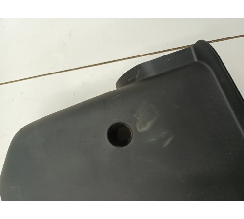 Обшивка рулевой колонки нижняя