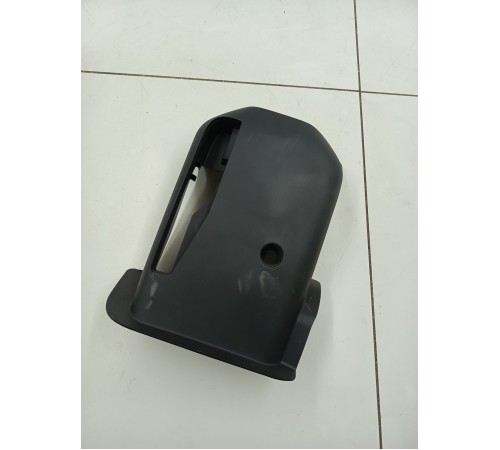 Обшивка рулевой колонки нижняя