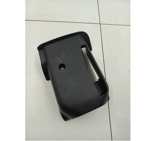 Обшивка рулевой колонки нижняя