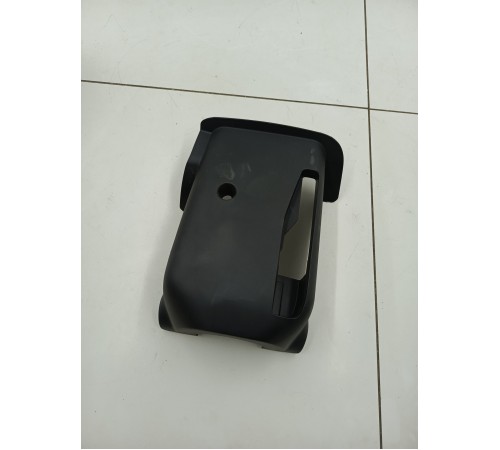 Обшивка рулевой колонки нижняя