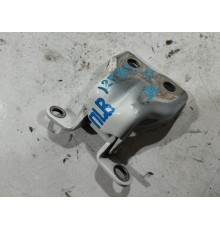 Петля двери передняя левая верхняя