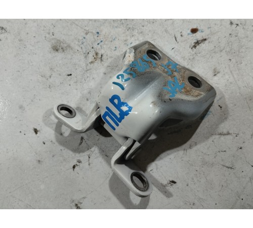 Петля двери передняя левая верхняя