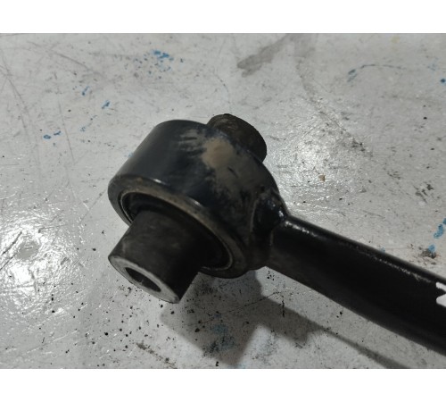 Рычаг подвески задний правый нижний