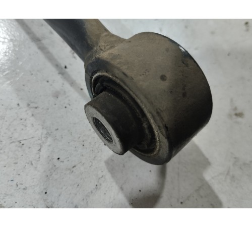 Рычаг подвески задний правый нижний