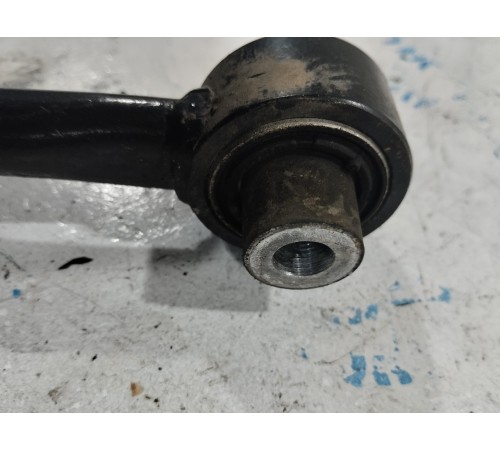 Рычаг подвески задний правый нижний