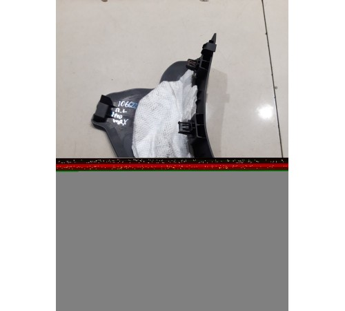 Накладка порога (передняя левая)