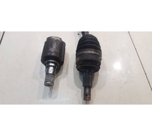 Полуось (привод) (передний, левый)