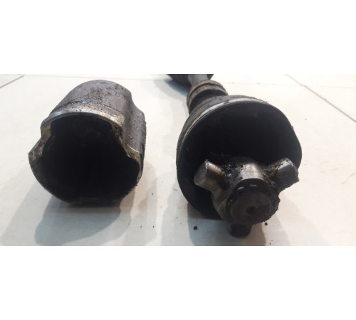 Полуось (привод) (передний, левый)