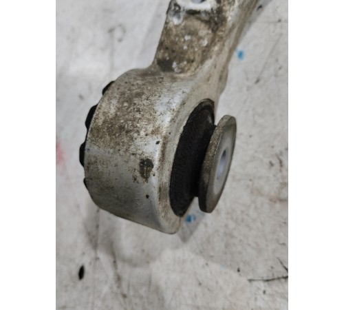 Рычаг подвески (передний левый верхний)