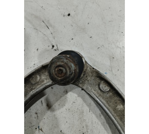 Рычаг подвески (передний левый верхний)