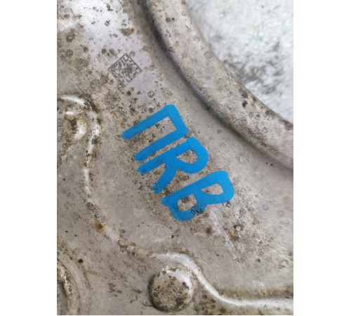 Верхний передний рычаг правый