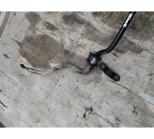 Стабилизатор поперечной устойчивости передний