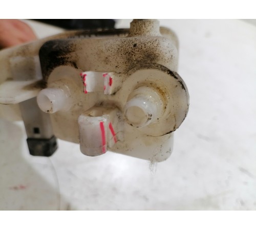 Бачок тормозной жидкости