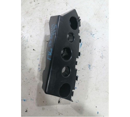 Кронштейн передний левый