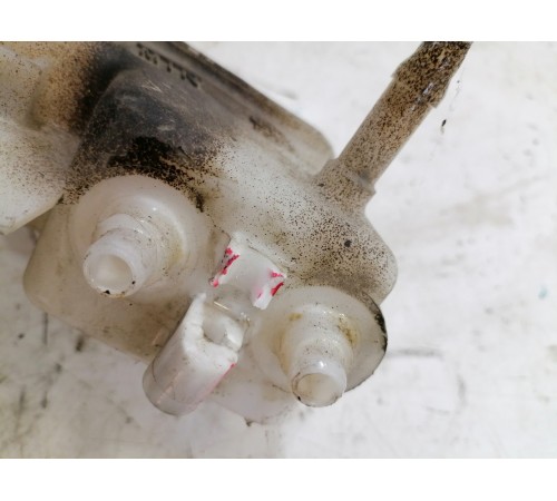 Бачок тормозной жидкости