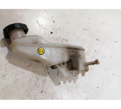 Бачок тормозной жидкости