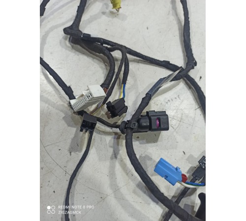 Электропроводка двери (передняя левая)