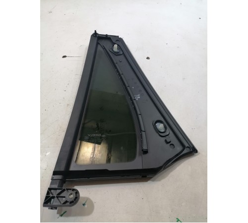 Форточка задняя правая