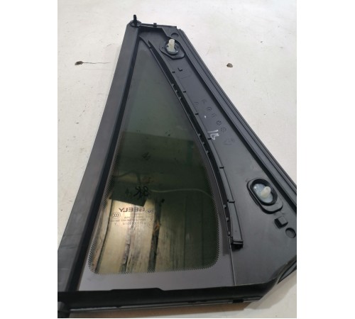 Форточка задняя правая