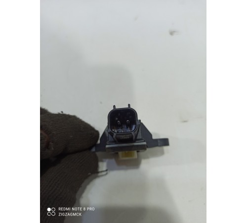 Датчик удара передний левый