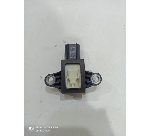 Датчик удара передний левый