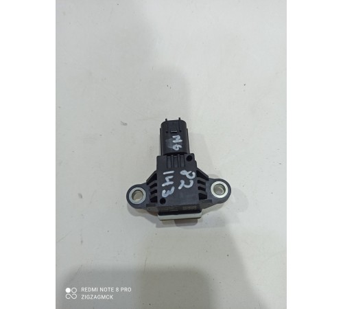 Датчик удара передний левый