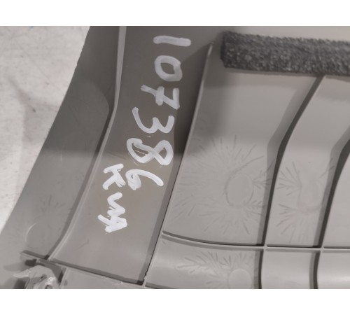 Обшивка задней стойки (левая верхняя)