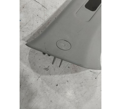 Обшивка задней стойки (левая верхняя)