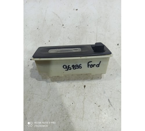 Плафон внутреннего освещения салона задний правый