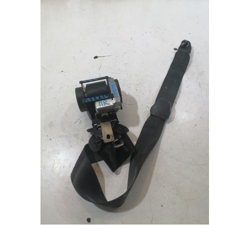 	Ремень безопасности передний правый