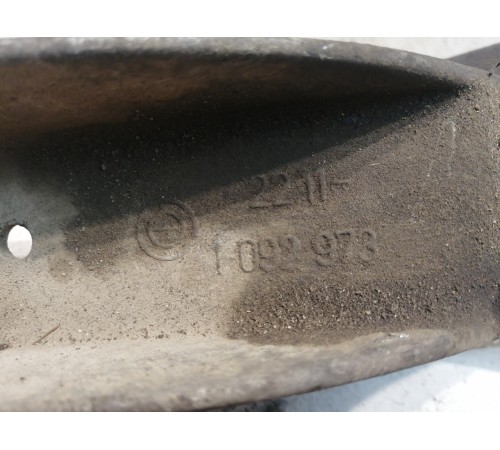 Опора двигателя левая