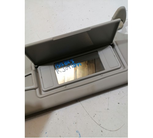  Козырек солнцезащитный правый