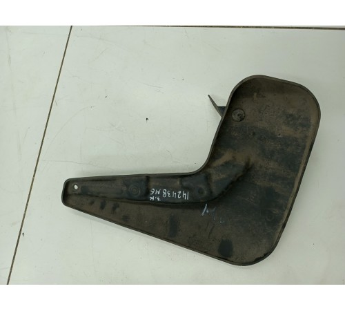 Брызговик задний правый